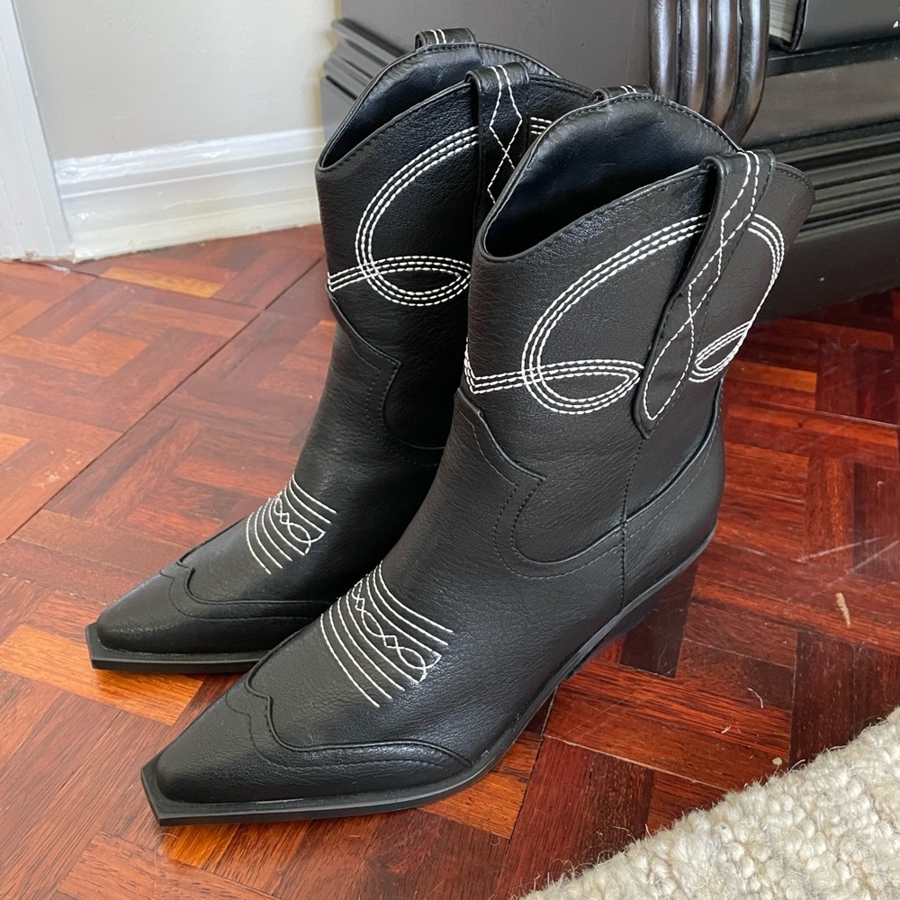 Billini cowgirl boot 8 NWOT/B